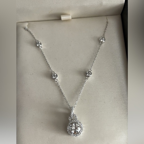 Jewelry - Lanka Jewels Gorgeous Sparkling Necklace
